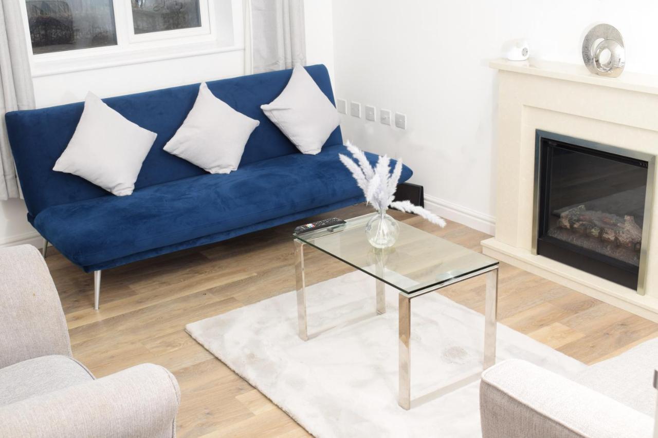Modern 3 Bed House Apartment Вулвергемптон Екстериор снимка